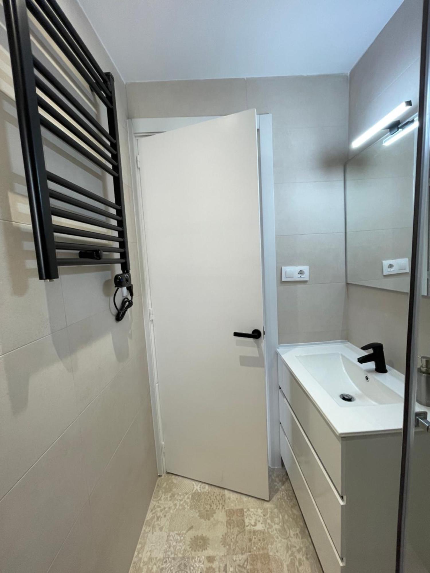 Barri Vell 4 Apartment มันเรซา ภายนอก รูปภาพ